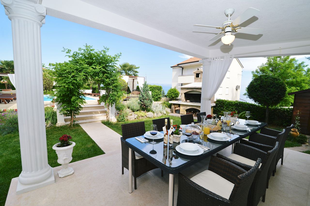 villa chiara sutanovac ičići